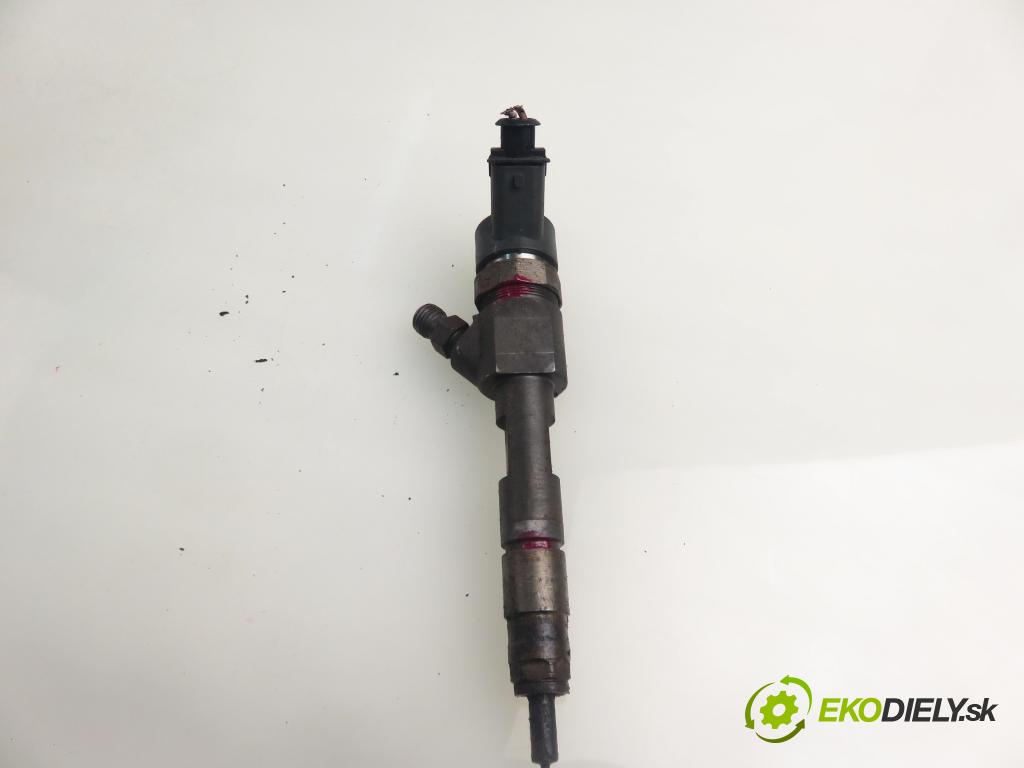 RENAULT LAGUNA II Grandtour (KG0/1_) KOMBI 2007 88,00 1.9 dCi 120 - F9Q 750 1870,00 vstrekovač 8200389369 ; 0445110230 (Vstrekovač paliva)
