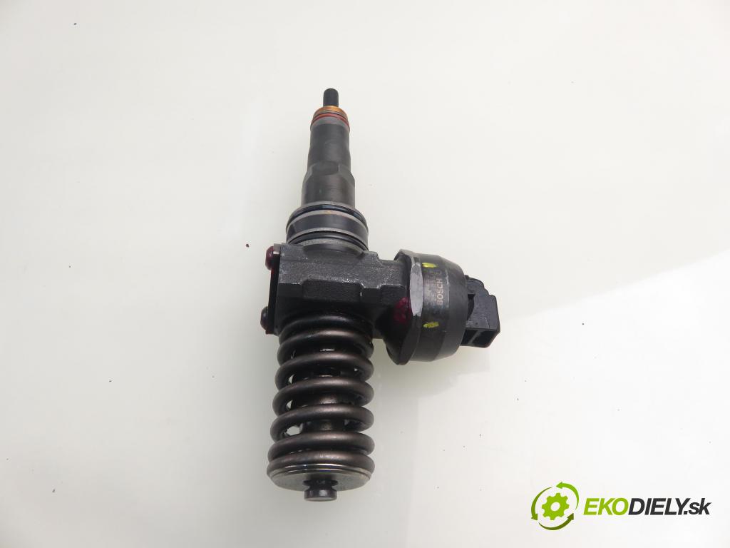 VW CADDY III Variant (2KB, 2KJ, 2CB, 2CJ) KOMBIVAN 2005 77,00 1.9 TDI - BJB 1896,00 Vstrekovač 038130073AG ; 0414720215 (Vstrekovač paliva)