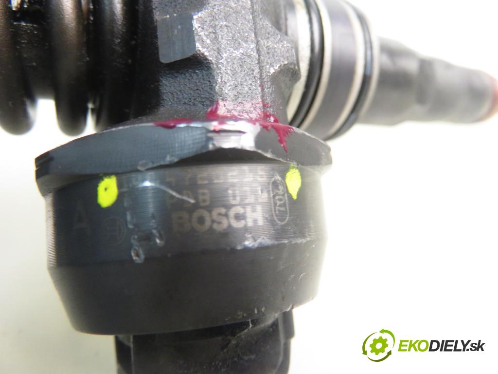 VW CADDY III Variant (2KB, 2KJ, 2CB, 2CJ) KOMBIVAN 2005 77,00 1.9 TDI - BJB 1896,00 Vstrekovač 038130073AG ; 0414720215 (Vstrekovač paliva)