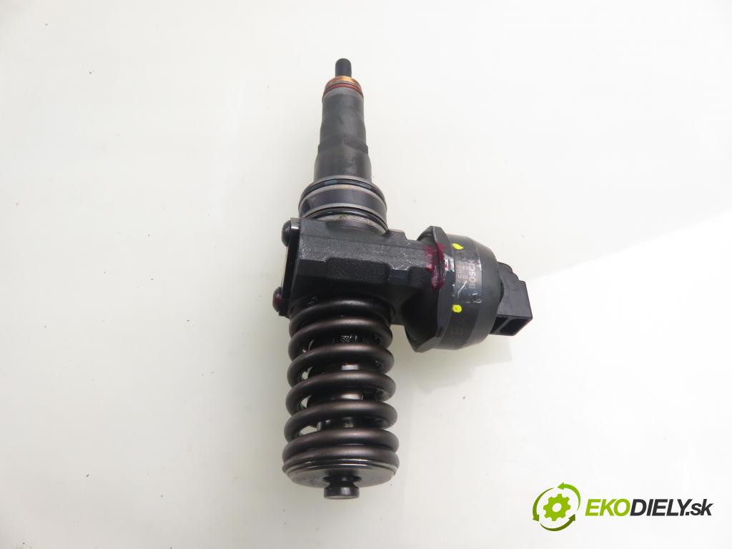 VW CADDY III Variant (2KB, 2KJ, 2CB, 2CJ) KOMBIVAN 2005 77,00 1.9 TDI - BJB 1896,00 Vstrekovač 038130073AG ; 0414720215 (Vstrekovač paliva)