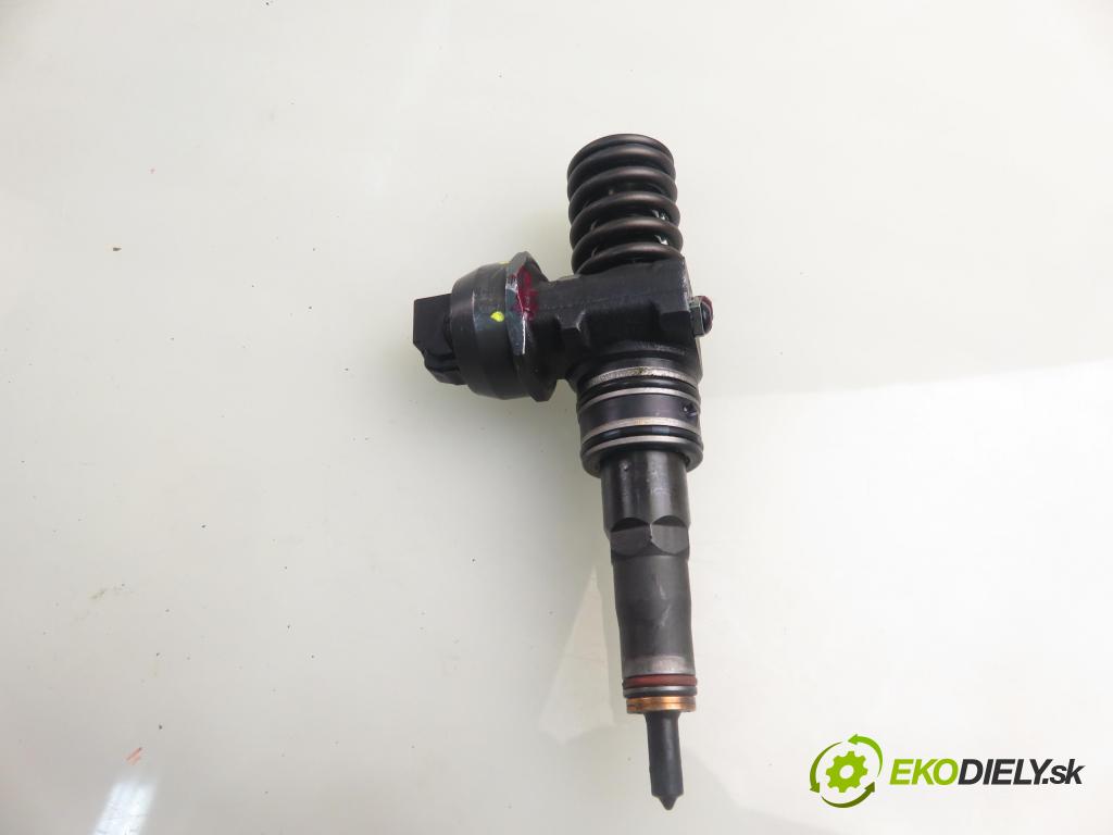 VW CADDY III Variant (2KB, 2KJ, 2CB, 2CJ) KOMBIVAN 2005 77,00 1.9 TDI - BJB 1896,00 Vstrekovač 038130073AG ; 0414720215 (Vstrekovač paliva)