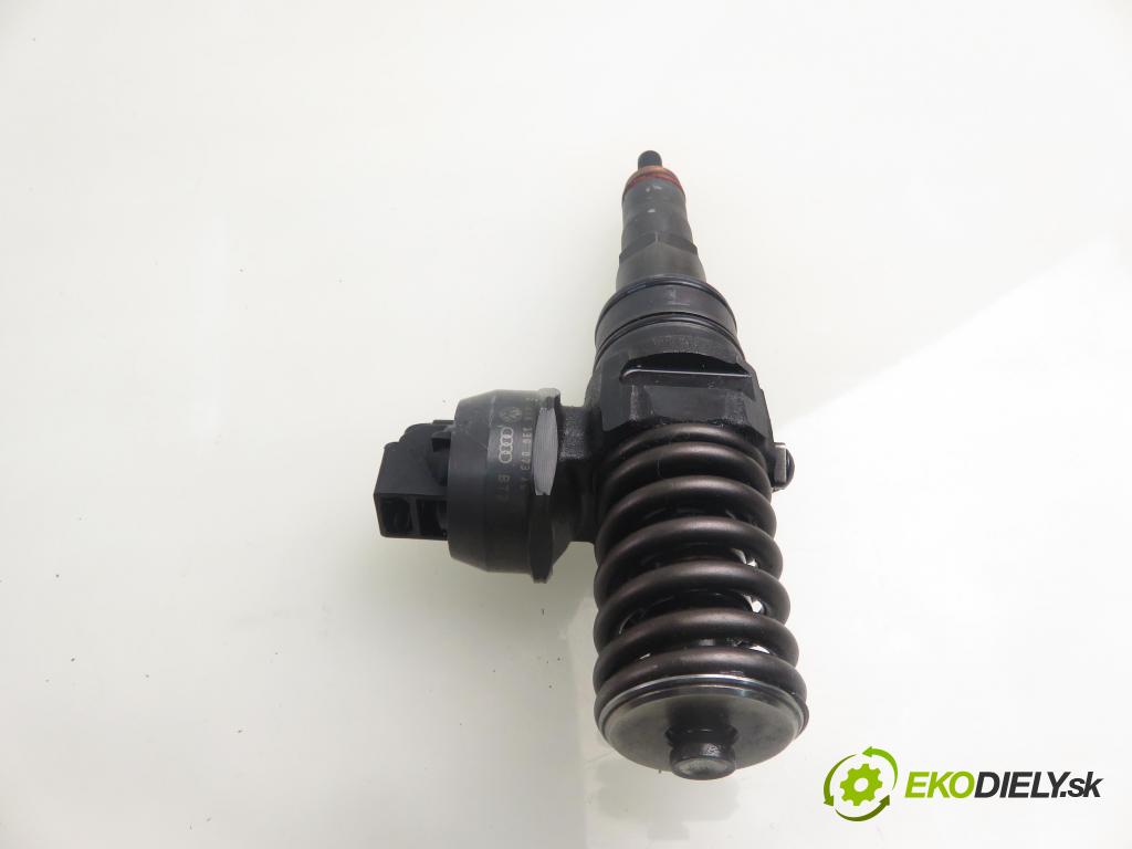 VW CADDY III Variant (2KB, 2KJ, 2CB, 2CJ) KOMBIVAN 2005 77,00 1.9 TDI - BJB 1896,00 Vstrekovač 038130073AG ; 0414720215 (Vstrekovač paliva)