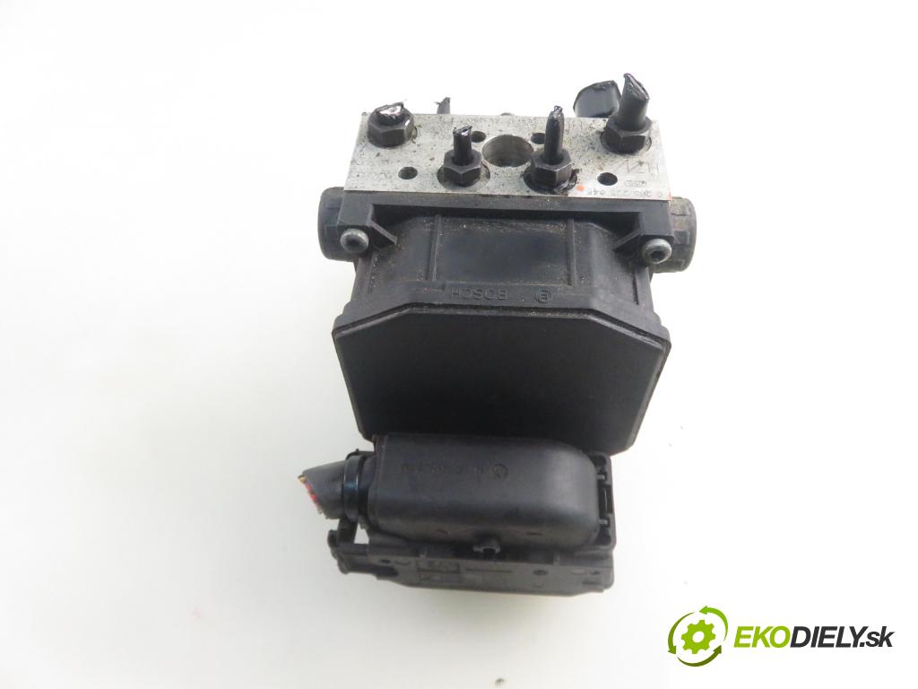 AUDI A4 (8E2, B6) SEDAN 2003 96,00 1.9 TDI PD 130 1896,00 pumpa ABS 0265950011 ; 0265225048 (Pumpy brzdové)