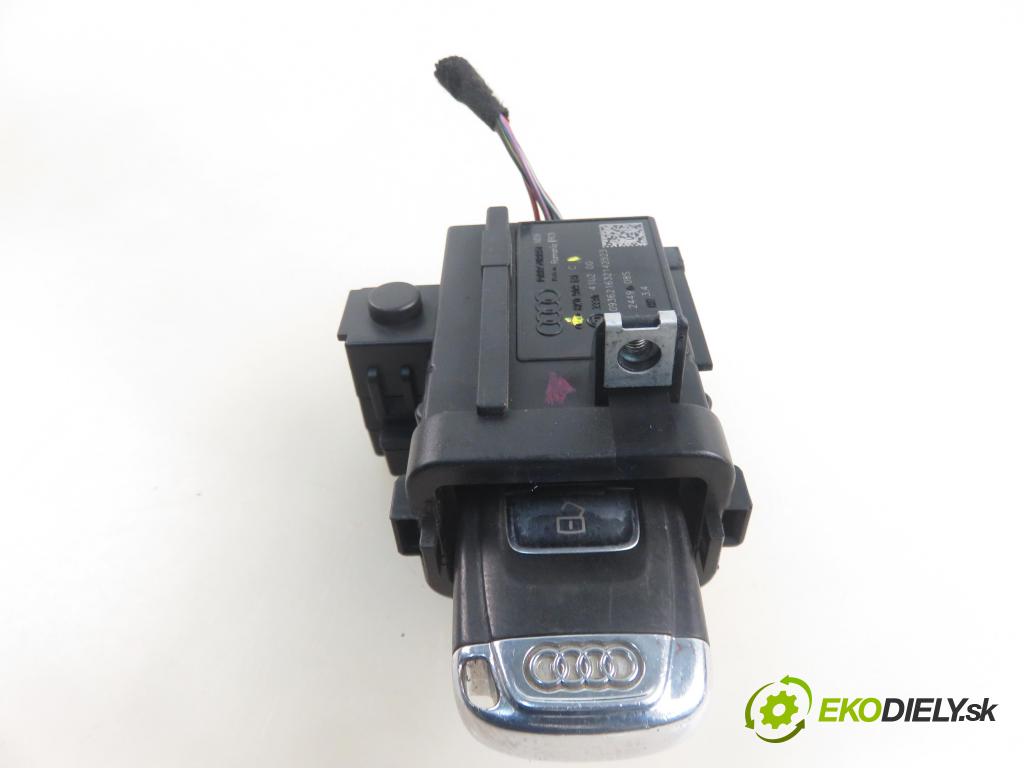 AUDI A4 Avant (8K5, B8) KOMBI 2009 118,00 1.8 TFSI - CDHB 1798,00 spínačka 8K0909131C (Spínací skříňky a klíče)