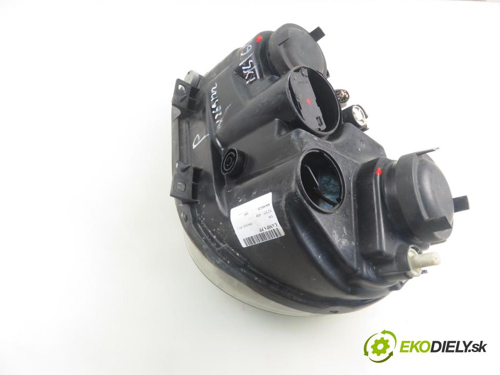 VW POLO (9N_) HB 2002 47,00 1.2 12V 64 - AZQ 1198,00 světlo PP