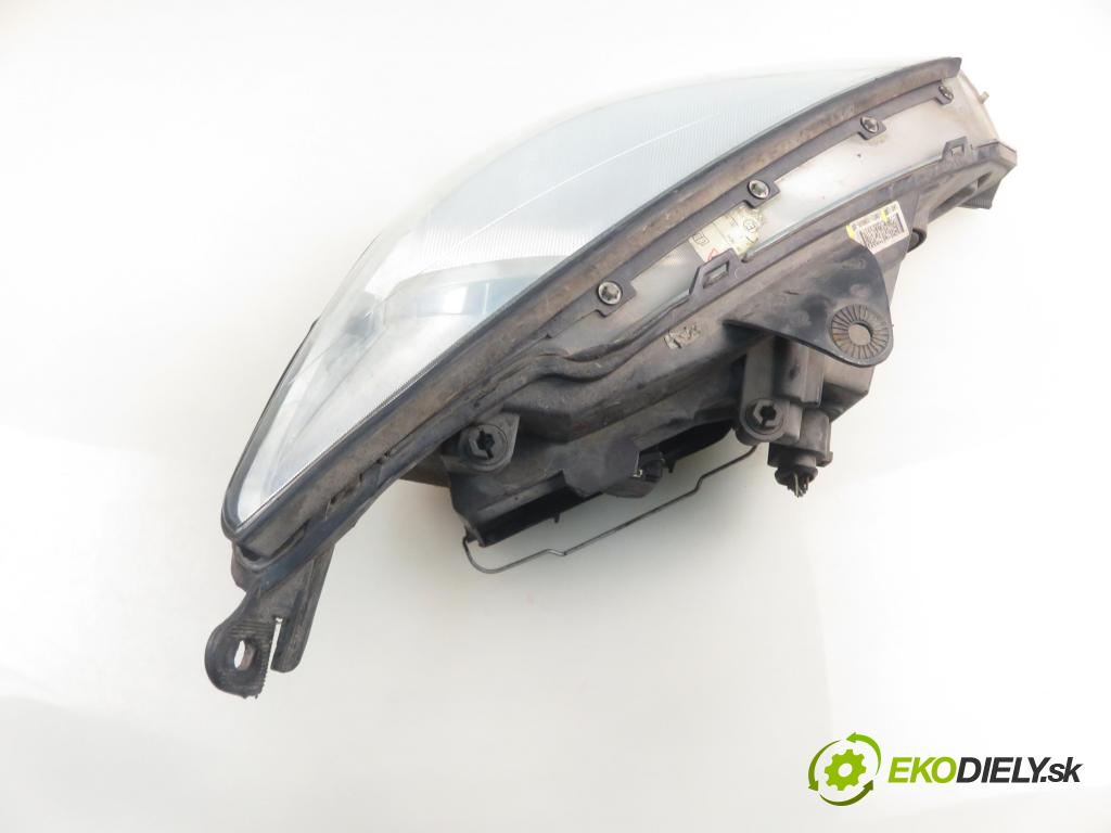 FORD FOCUS (DAW, DBW) HB 2002 74,00 1.6 16V 100 - FYDA 1596,00 světlo LP 2M5113W030BD