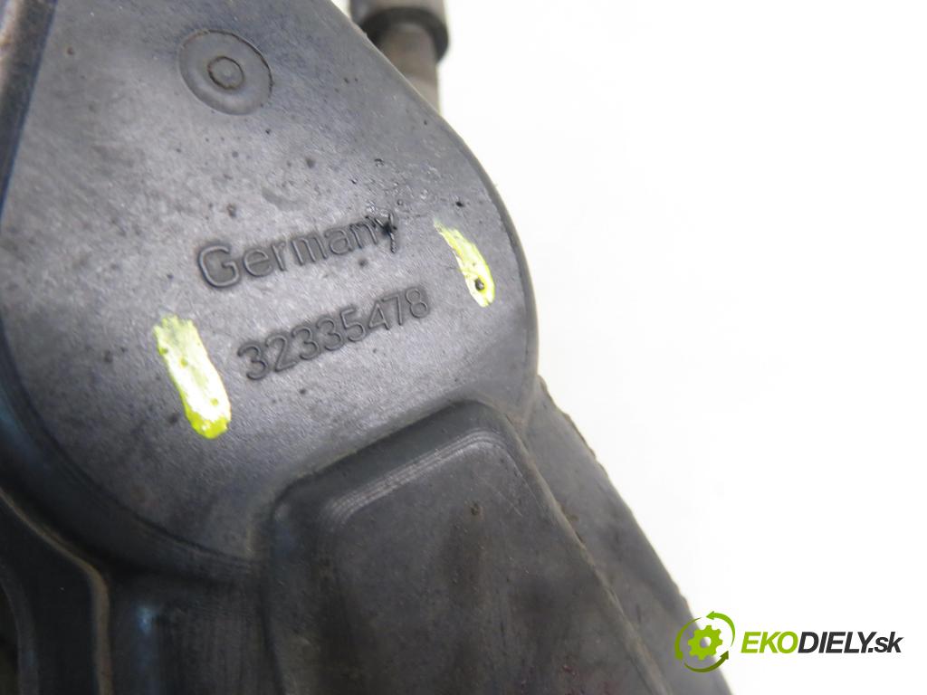 AUDI A4 Avant (8K5, B8) KOMBI 2009 118,00 1.8 TFSI - CDHB 1798,00 Brzdič strmeň pravé zadné 32335478