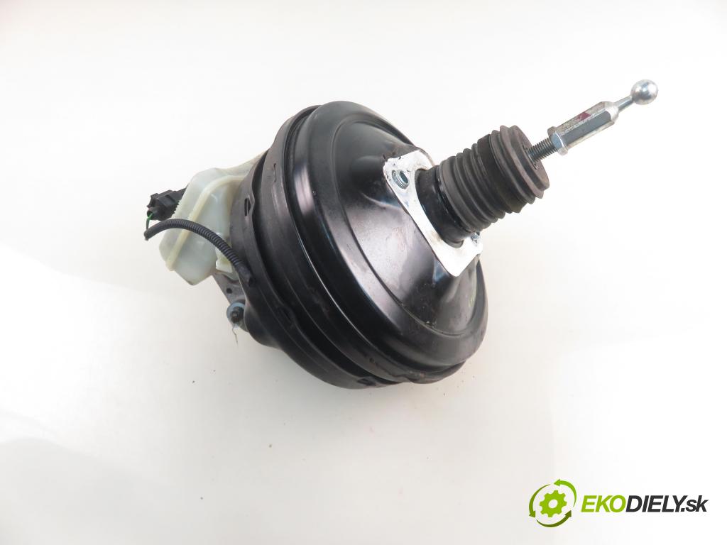 AUDI A4 Avant (8K5, B8) KOMBI 2009 118,00 1.8 TFSI - CDHB 1798,00 Posilovač 8K0612103K (Servočerpadlo)