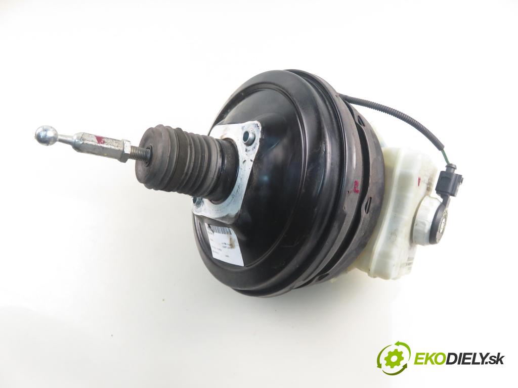 AUDI A4 Avant (8K5, B8) KOMBI 2009 118,00 1.8 TFSI - CDHB 1798,00 Posilovač 8K0612103K (Servočerpadlo)