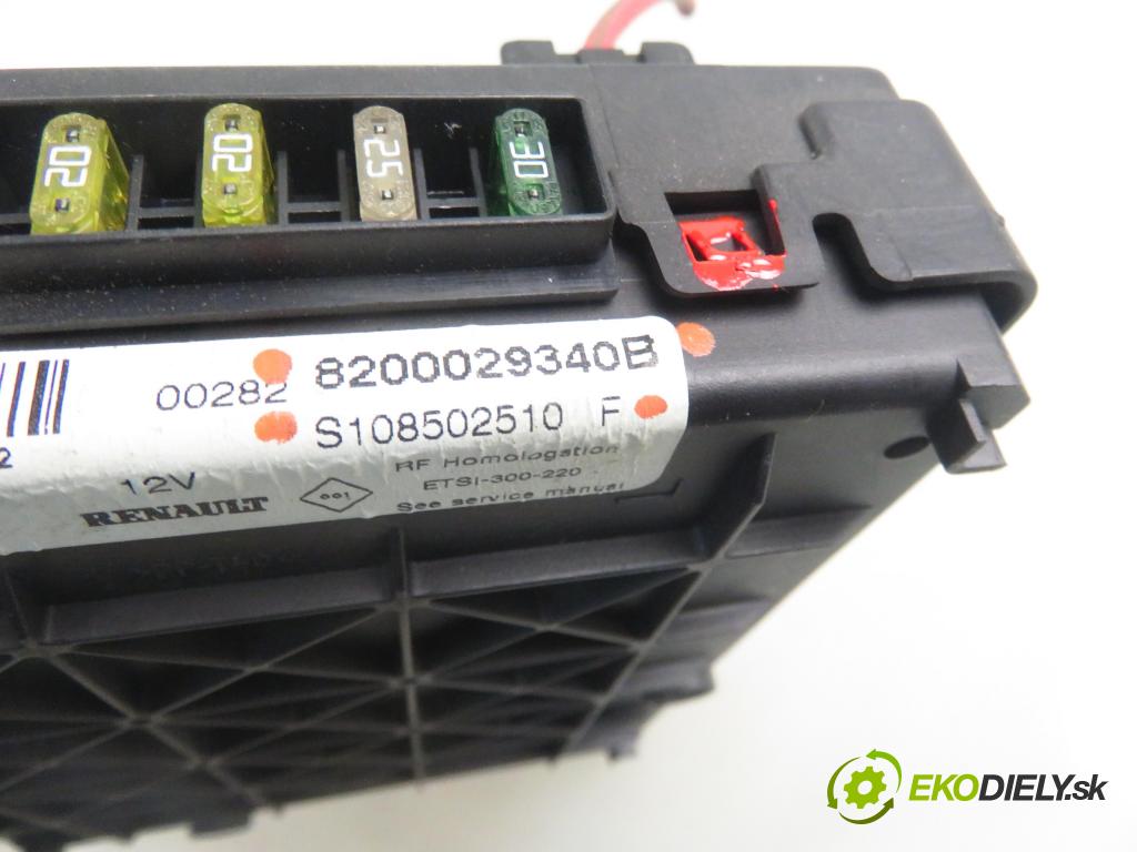 RENAULT MEGANE I (BA0/1_) HB 2001 70,00 1.4 16V 95 - K4J 750 1390,00 MODUL BSI 8200029340B ; S108502510F