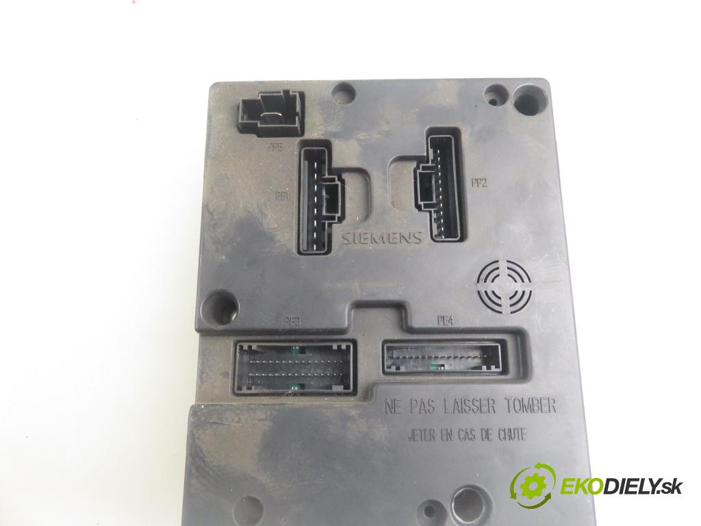 RENAULT MEGANE I (BA0/1_) HB 2001 70,00 1.4 16V 95 - K4J 750 1390,00 MODUL BSI 8200029340B ; S108502510F
