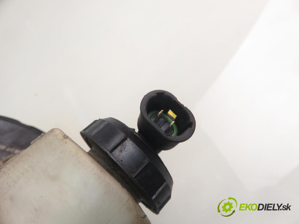 RENAULT SCENIC I (JA0/1_) MINIVAN 2002 75,00 1.9 dCi 102 - F9Q 732 1870,00 posilovač 8200097098 ; 03786420034 (Servočerpadlá, pumpy řízení)