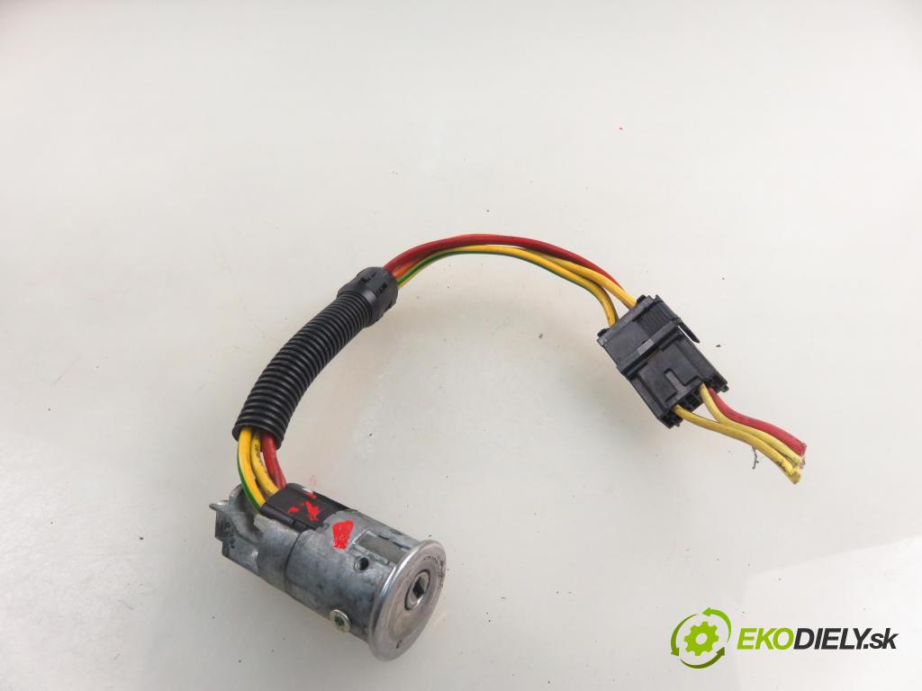 RENAULT MEGANE I (BA0/1_) HB 2001 70,00 1.4 16V 95 - K4J 750 1390,00 spinačka  (Spínacia skrinka)