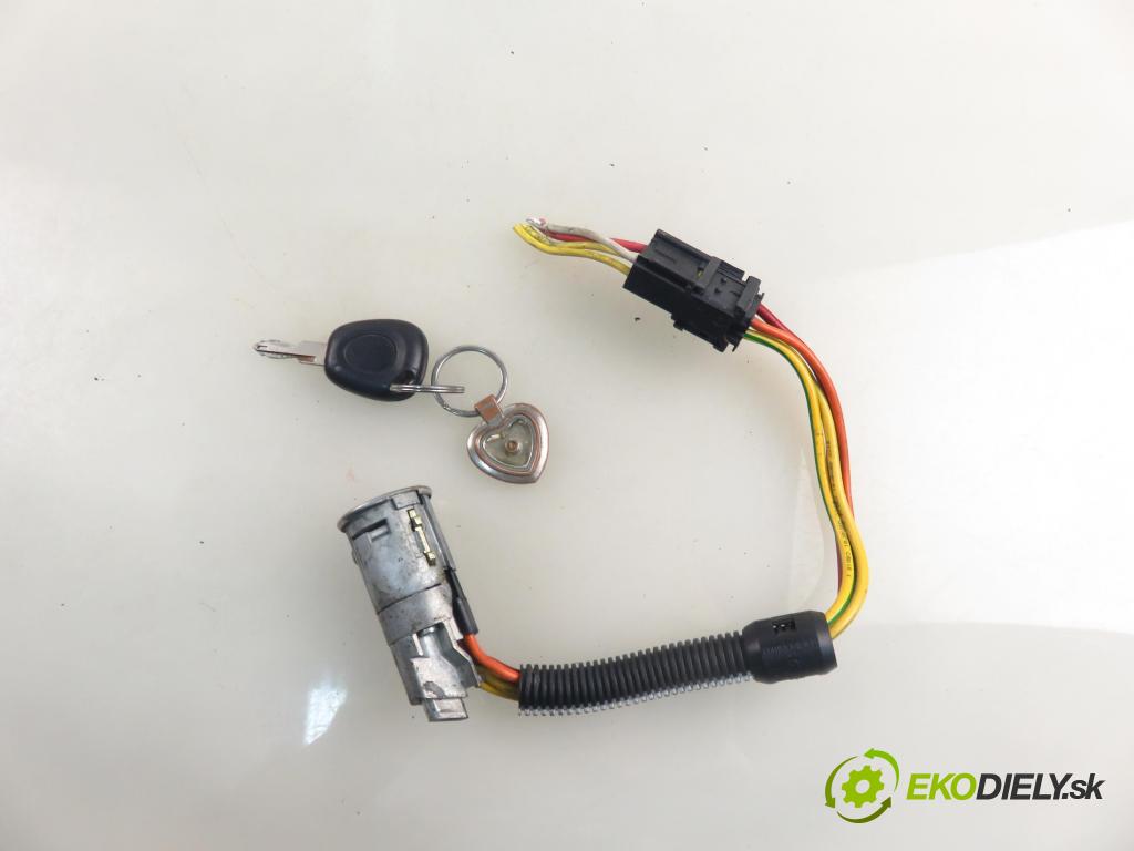 RENAULT MEGANE I (BA0/1_) HB 2001 70,00 1.4 16V 95 - K4J 750 1390,00 spinačka  (Spínacia skrinka)