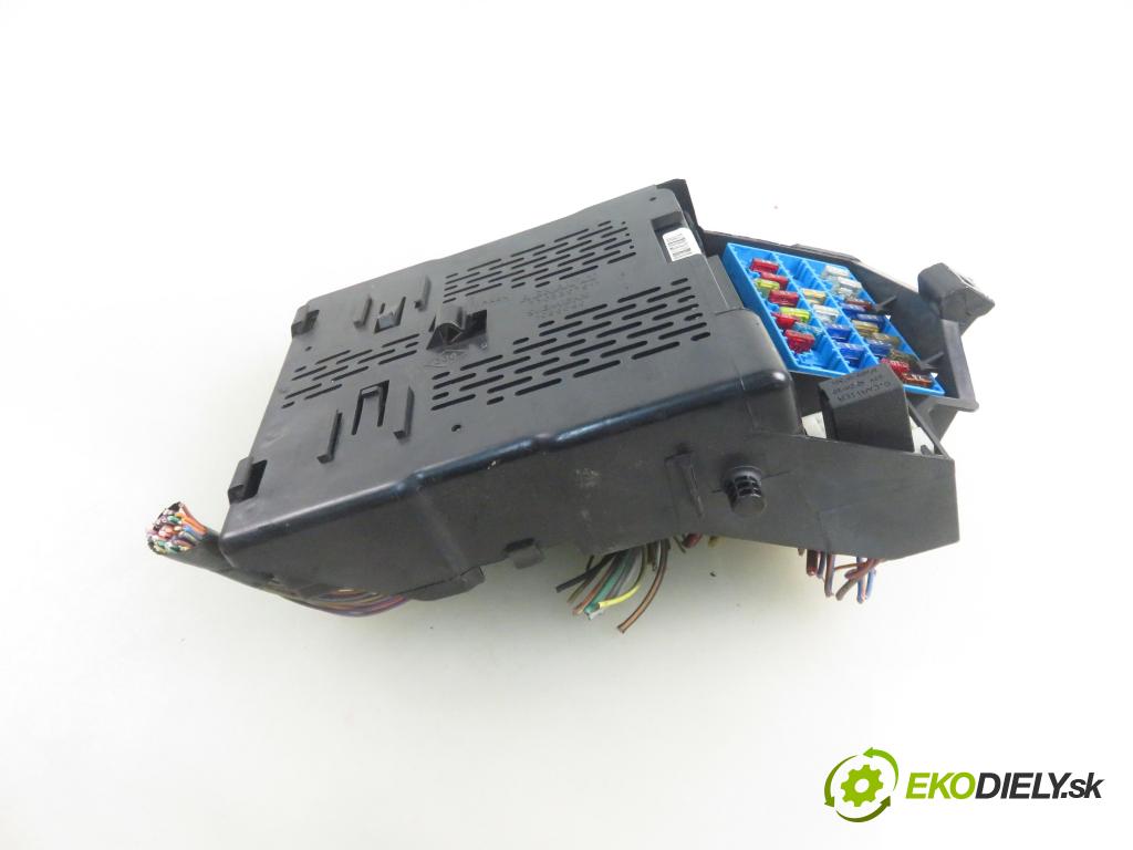 RENAULT SCENIC I (JA0/1_) MINIVAN 2002 75,00 1.9 dCi 102 - F9Q 732 1870,00 MODUL BSI 8200029342B ; S108502610G