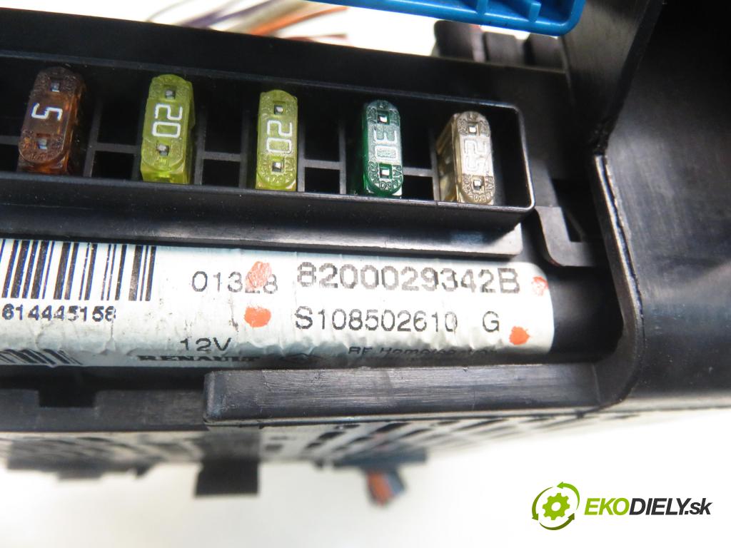RENAULT SCENIC I (JA0/1_) MINIVAN 2002 75,00 1.9 dCi 102 - F9Q 732 1870,00 MODUL BSI 8200029342B ; S108502610G