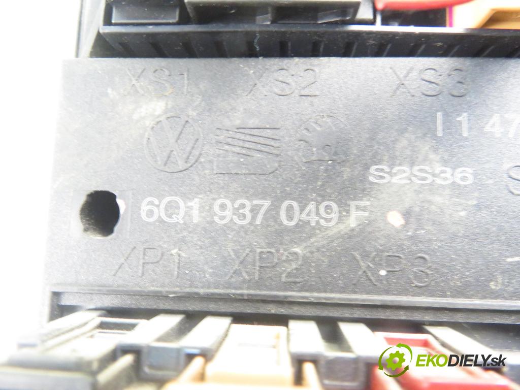 SKODA ROOMSTER (5J) KOMBIVAN 2009 63,00 1.4 - BXW 1390,00 MODUL komfortu 6Q1937049F ; 5WK48217