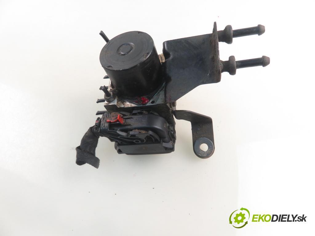 SKODA ROOMSTER (5J) KOMBIVAN 2009 63,00 1.4 - BXW 1390,00 Pumpa ABS 6R0907379J ; 6R0614117F ; 0265800816 (Pumpa ABS)