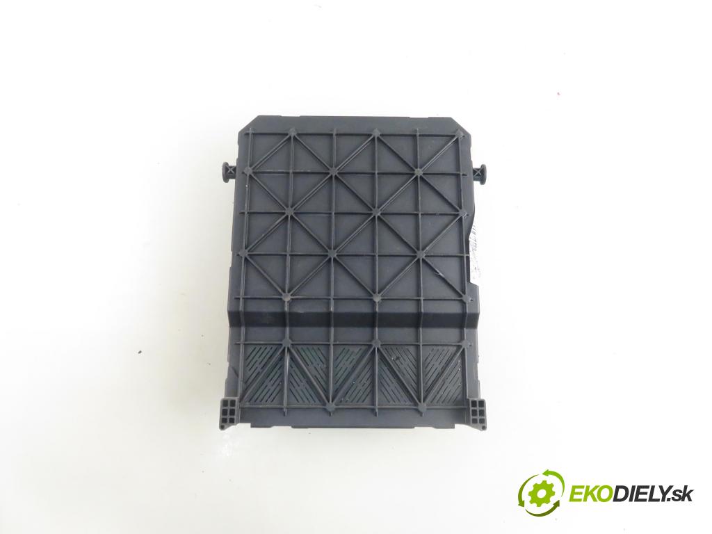 PEUGEOT 206 liftback (2A/C) HB 2002 440,00 1.1 i - HFX (TU1JP) 1124,00 MODUL BSI 9646777480