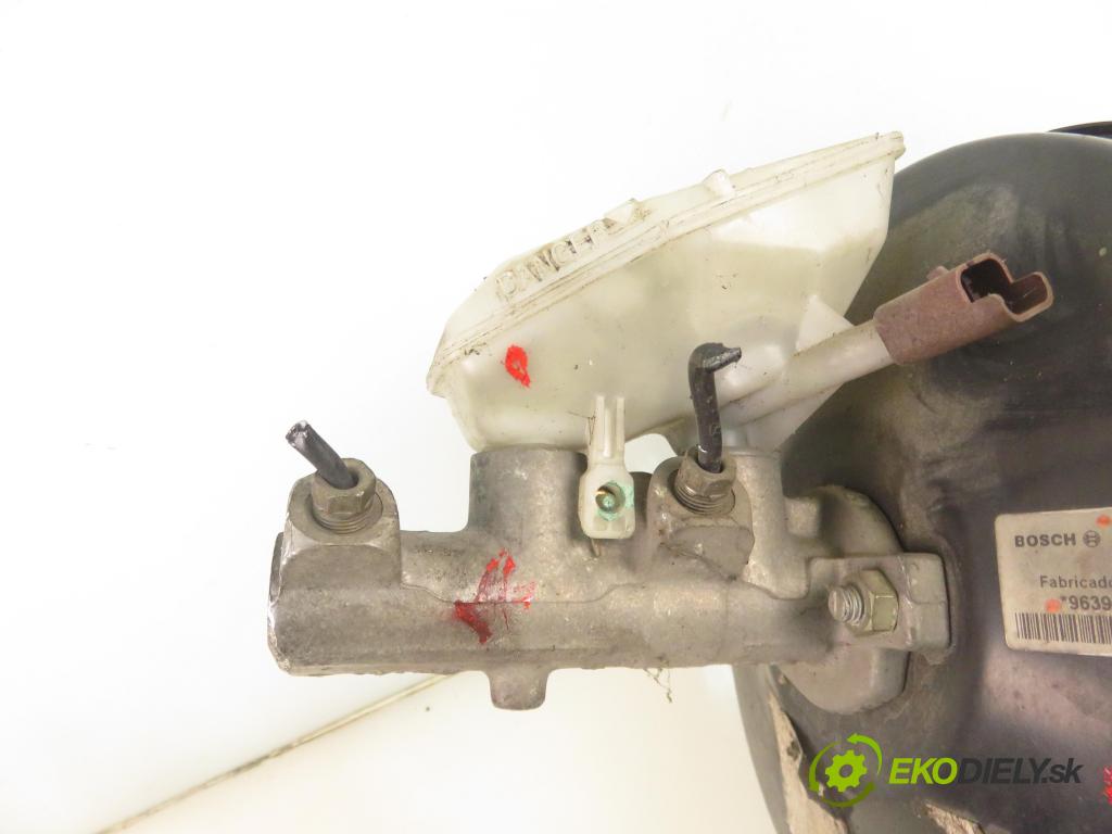 PEUGEOT 307 (3A/C) HB 2004 66,00 2.0 HDi 90 - RHY (DW10TD) 1997,00 Posilovač 9639662180 ; 0204024095 (Servočerpadlo)