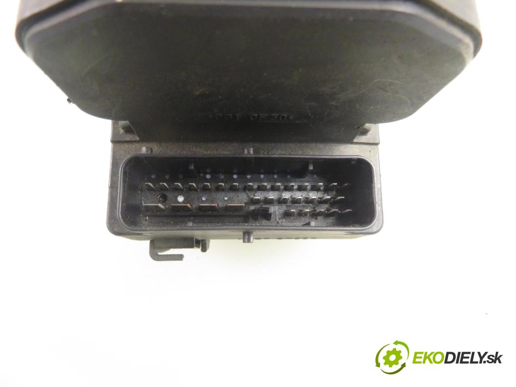 PEUGEOT 307 (3A/C) HB 2004 66,00 2.0 HDi 90 - RHY (DW10TD) 1997,00 Pumpa ABS 0273004562 ; 9643777980 (Pumpa ABS)