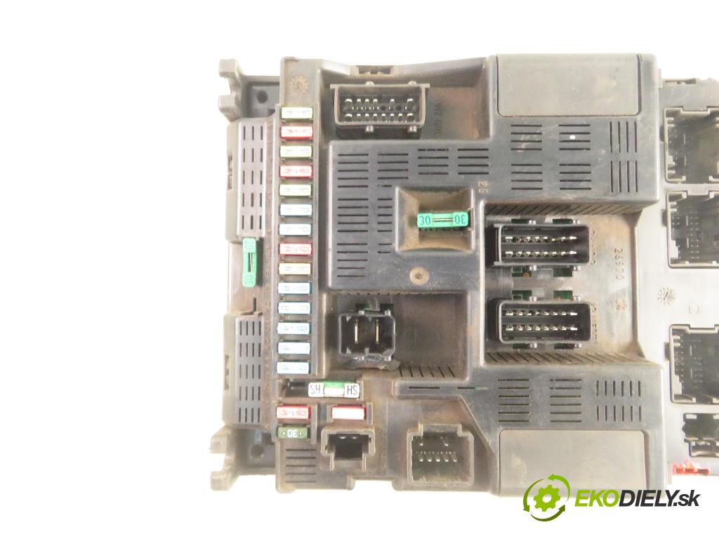 PEUGEOT 307 (3A/C) HB 2004 66,00 2.0 HDi 90 - RHY (DW10TD) 1997,00 MODUL BSI 9644098380 ; 9636760580E