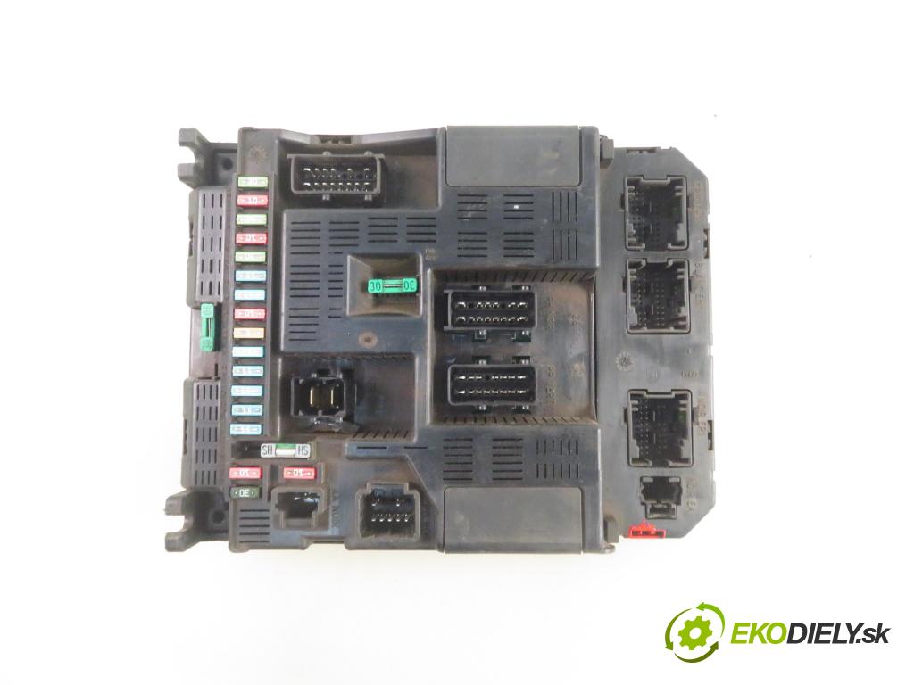 PEUGEOT 307 (3A/C) HB 2004 66,00 2.0 HDi 90 - RHY (DW10TD) 1997,00 MODUL BSI 9644098380 ; 9636760580E
