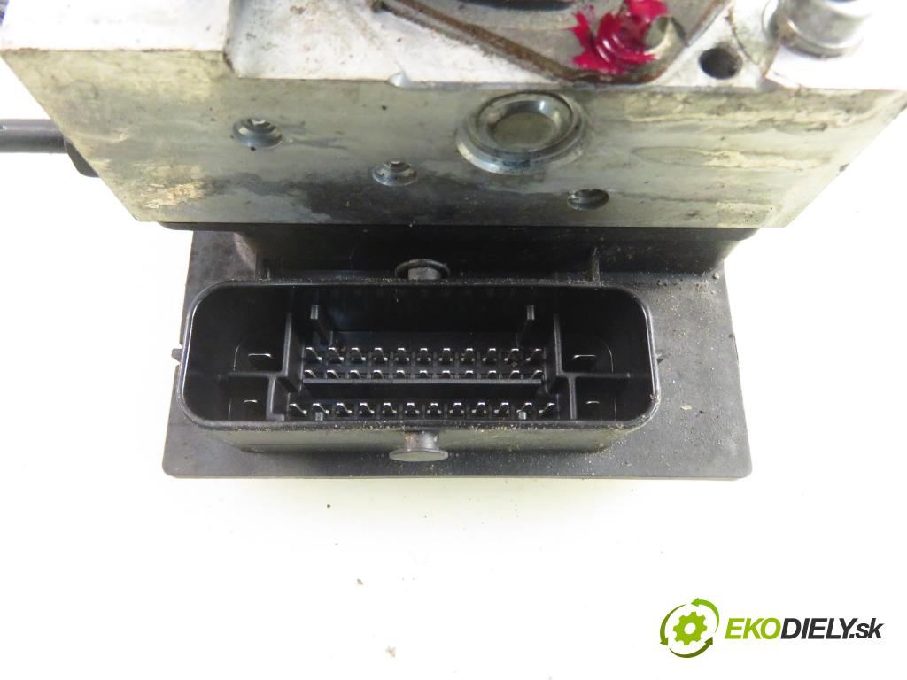 AUDI A6 (4F2, C6) SEDAN 2004 165,00 3.0 TDI quattro - BMK 2967,00 pumpa ABS 0265950359 ; 4F0614517A ; 0265234111 (Pumpy brzdové)