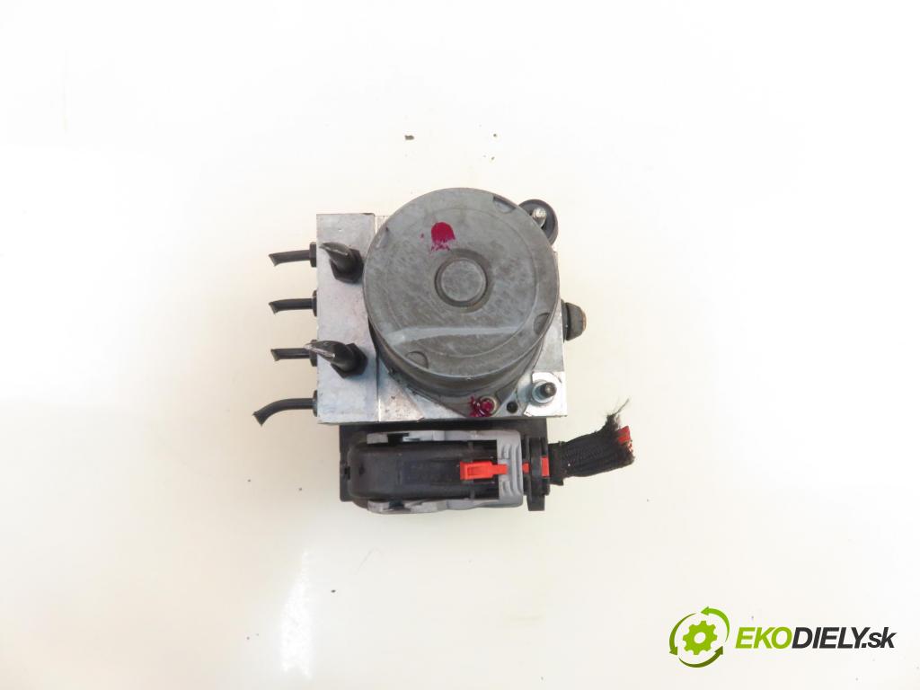 AUDI A6 (4F2, C6) SEDAN 2004 165,00 3.0 TDI quattro - BMK 2967,00 pumpa ABS 0265950359 ; 4F0614517A ; 0265234111 (Pumpy brzdové)
