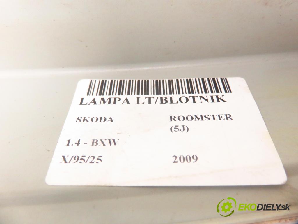 SKODA ROOMSTER (5J) KOMBIVAN 2009 63,00 1.4 - BXW 1390,00 Svetlo ľavé zadné 5J7945095