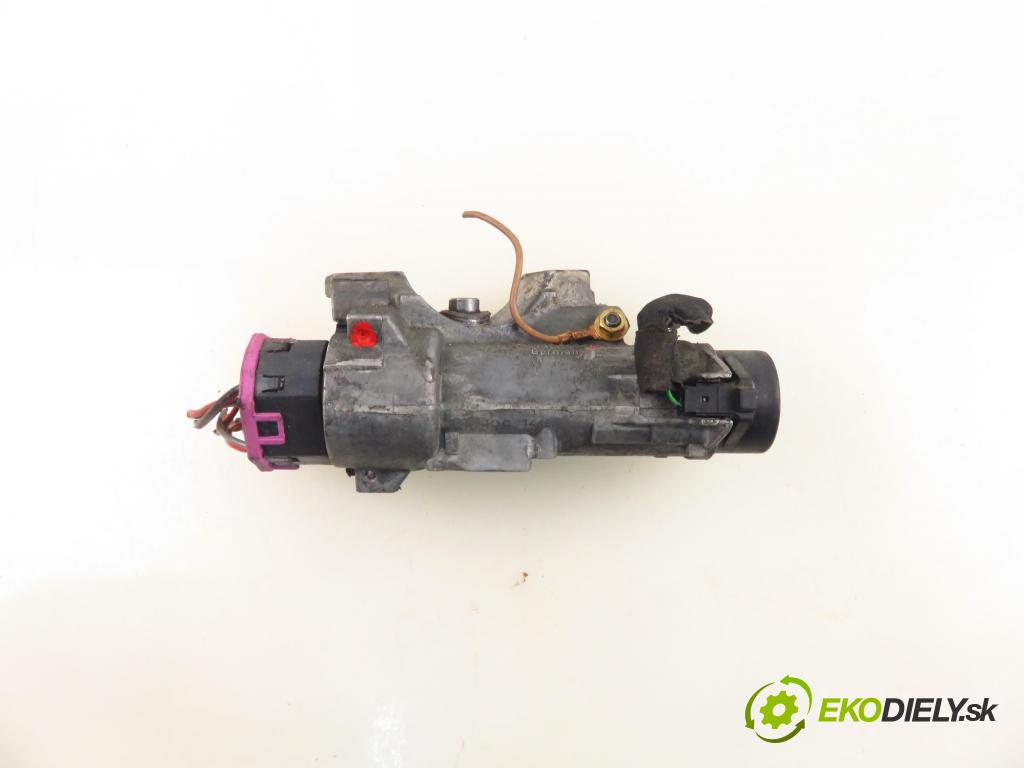 VW BORA (1J2) SEDAN 1999 74,00 1.6 - AKL 1595,00 spinačka 4B0905851C (Spínacia skrinka)