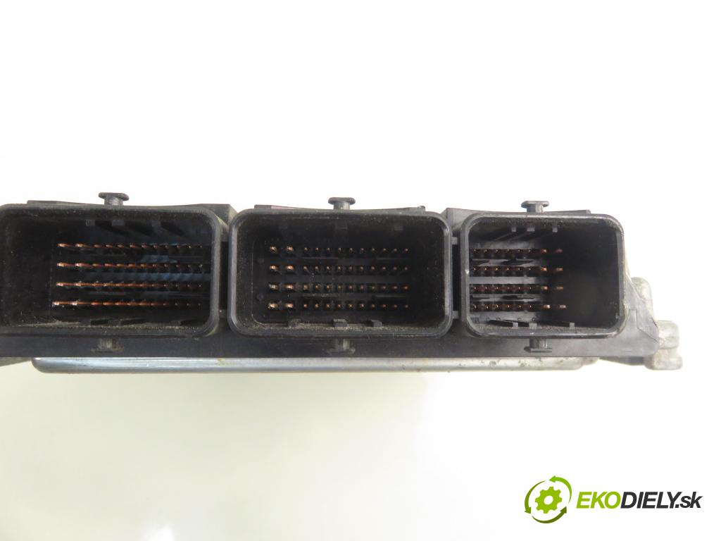 OPEL VIVARO A Skrzynia (X83) FURGON 2007 84,00 2.5 CDTI - G9U 630 2464,00 Riadiaca jednotka Motor