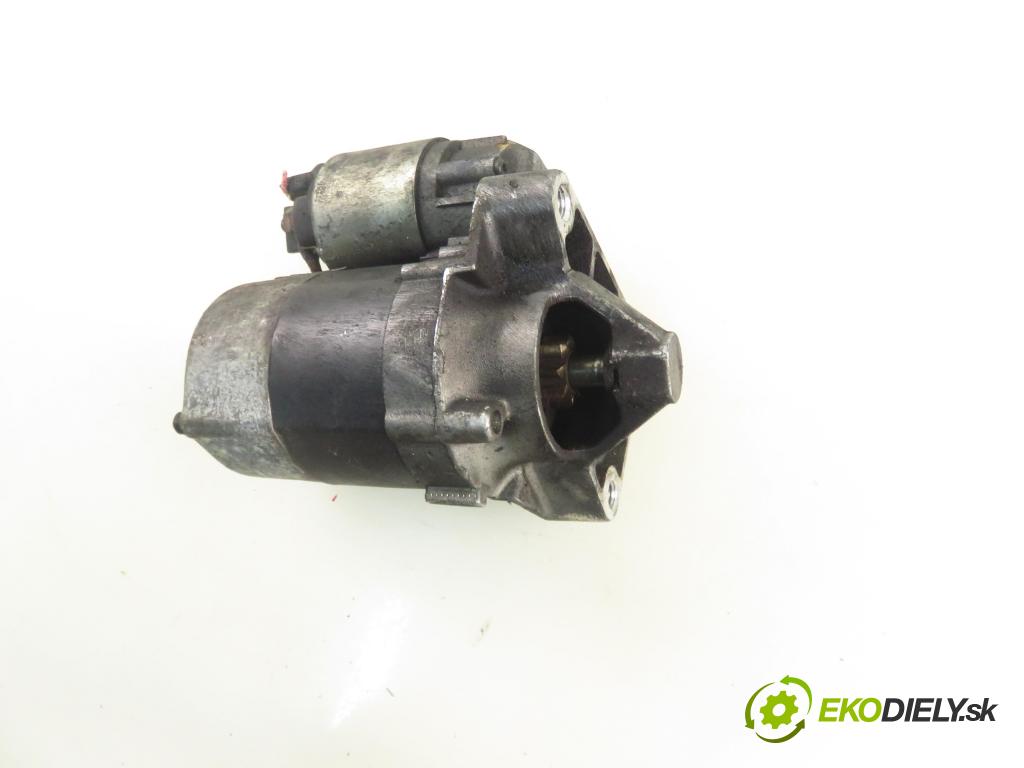 RENAULT SCENIC I (JA0/1_) MINIVAN 2000 79,00 1.6 16V 107 - K4M 700 1598,00 startér D7E6 (Startéry)