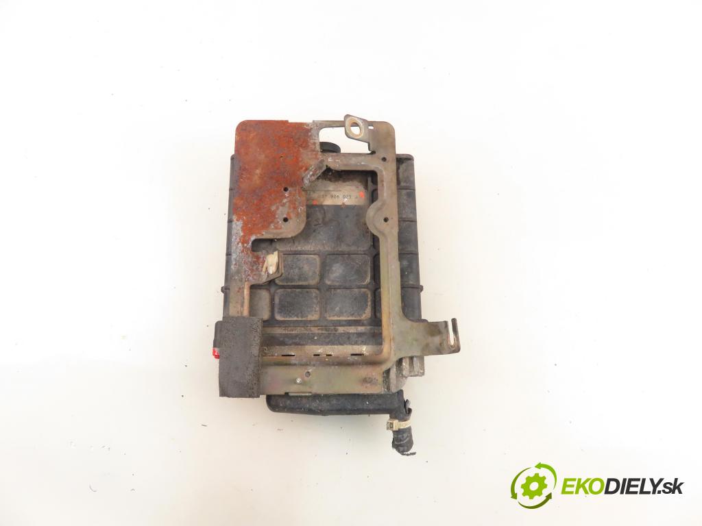 VW GOLF III Variant (1H5) KOMBI 1996 74,00 1.6 - AEK 1595,00 Riadiaca jednotka Motor 037906025J