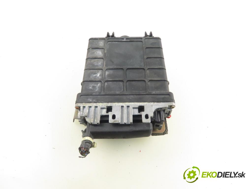VW GOLF III Variant (1H5) KOMBI 1996 74,00 1.6 - AEK 1595,00 Riadiaca jednotka Motor 037906025J