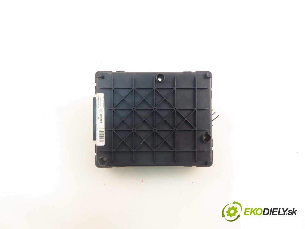 RENAULT SCENIC I (JA0/1_) MINIVAN 2000 79,00 1.6 16V 107 - K4M 700 1598,00 MODUL BSI 8200029342A ; S108502610C