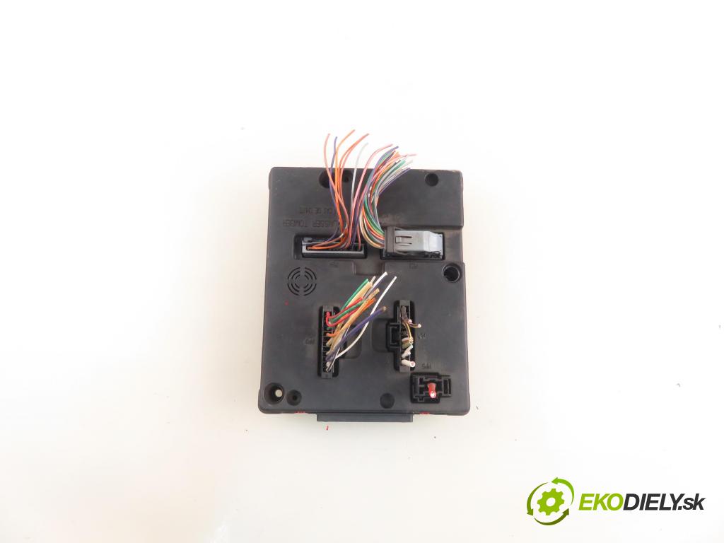 RENAULT SCENIC I (JA0/1_) MINIVAN 2000 79,00 1.6 16V 107 - K4M 700 1598,00 MODUL BSI 8200029342A ; S108502610C