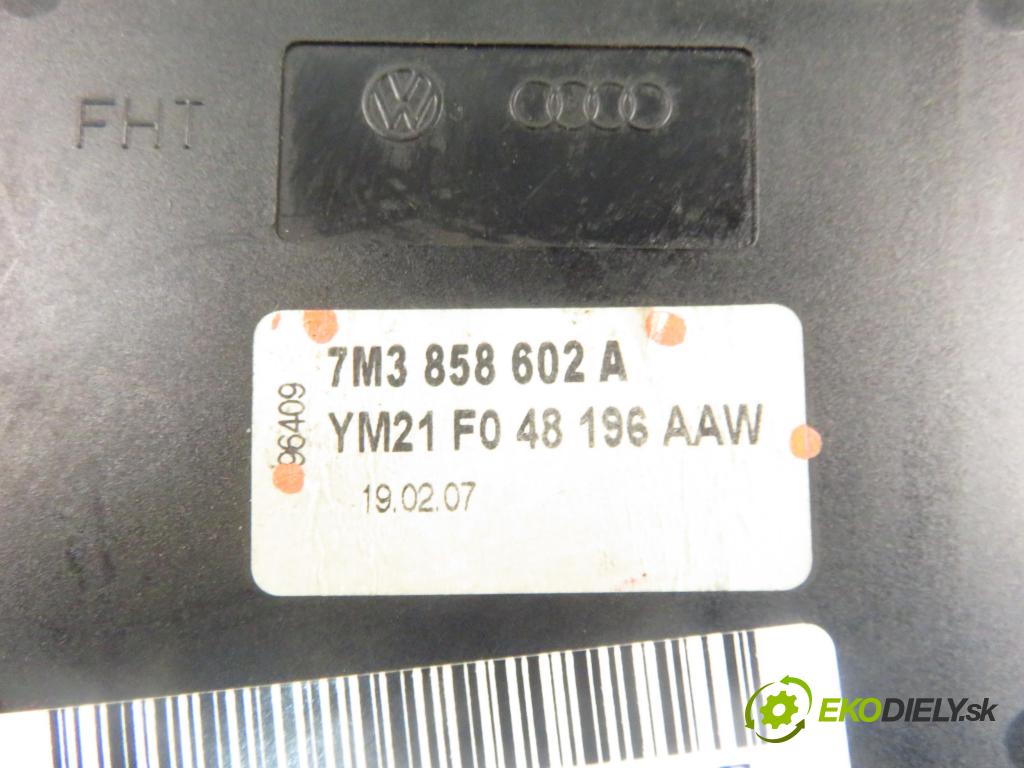 SEAT ALHAMBRA (7V8, 7V9) MINIVAN 2007 103,00 2.0 TDI - BRT 1968,00 Držiak na nápoje 7M3858602A ; YM21FO48196AAW (Držiak (úchyt) na nápoje)