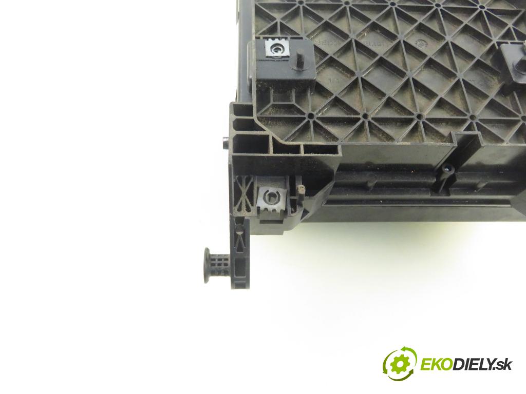 SEAT ALHAMBRA (7V8, 7V9) MINIVAN 2007 103,00 2.0 TDI - BRT 1968,00 MODUL BSI S120042300F ; 7M3962258BB ; 6M2114B205CB