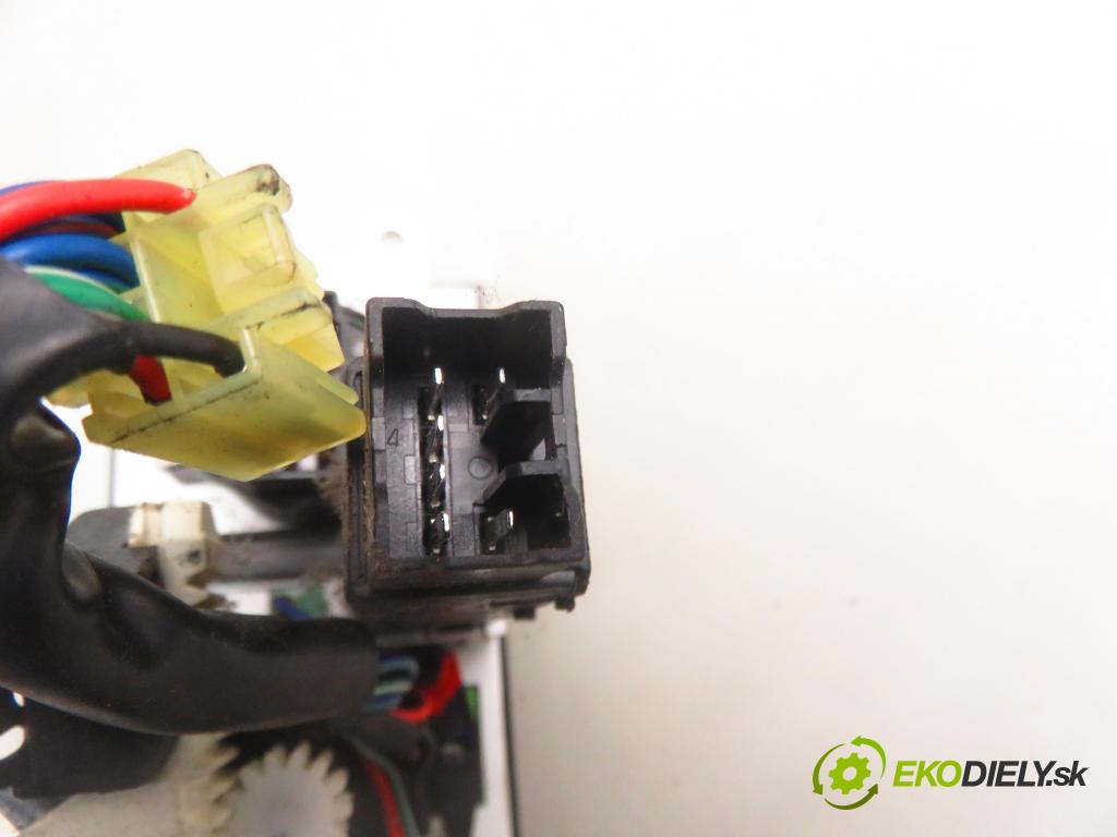 HYUNDAI GALLOPER II (JK-01) TERENOWY 2001 73,00 2.5 TD intercooler - D4BH 2476,00 Panel kúrenia