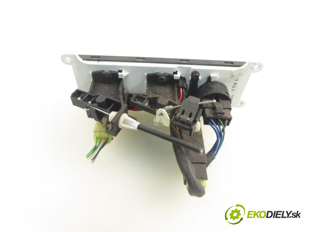 HYUNDAI GALLOPER II (JK-01) TERENOWY 2001 73,00 2.5 TD intercooler - D4BH 2476,00 Panel kúrenia