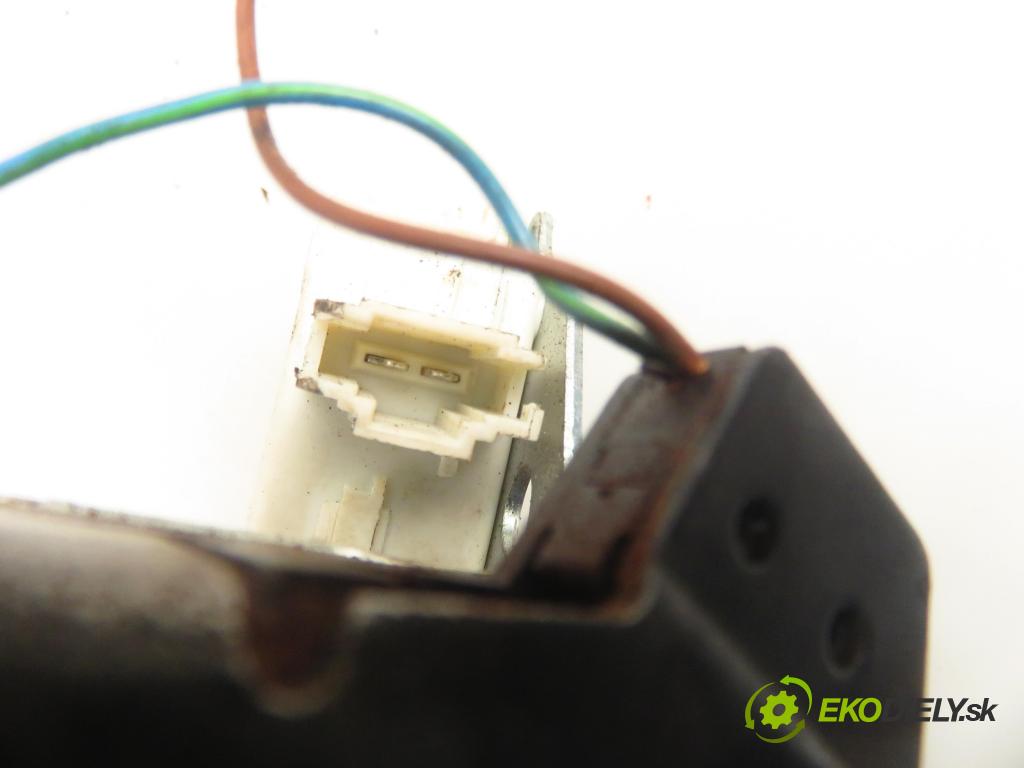 SEAT ALHAMBRA (7V8, 7V9) MINIVAN 2007 103,00 2.0 TDI - BRT 1968,00 zámok dverí kufor EL. 