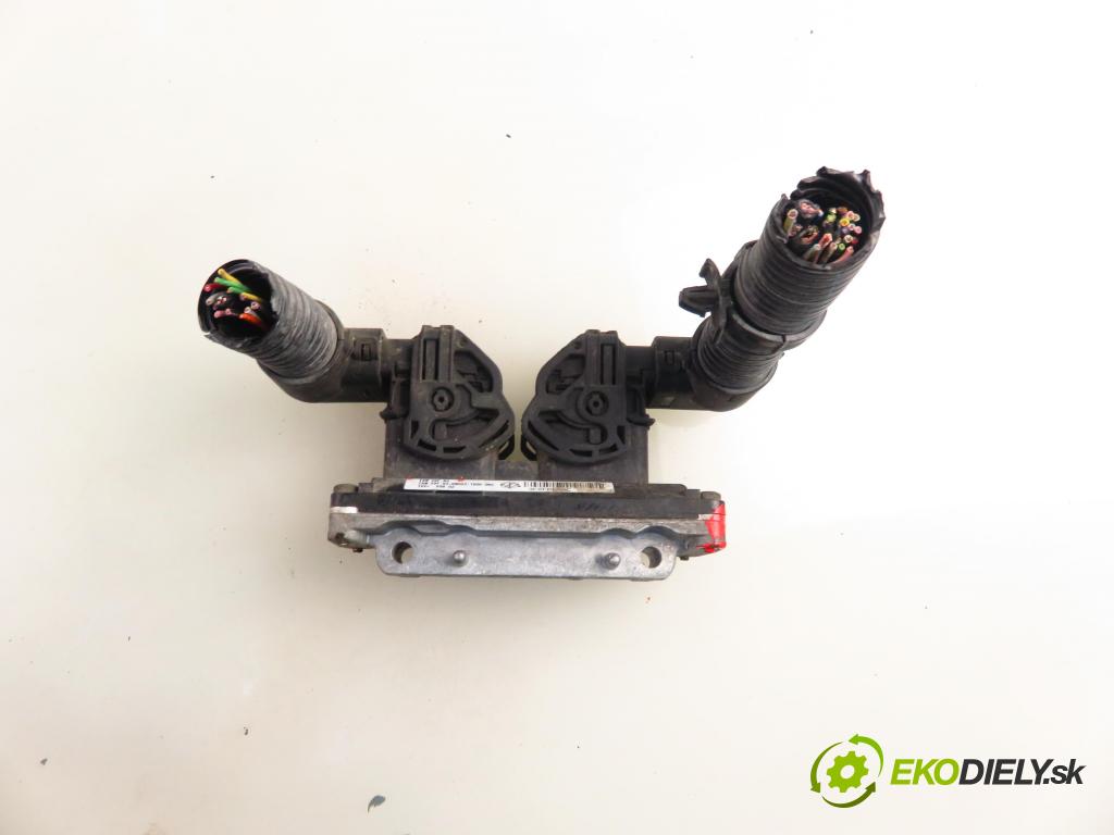 FIAT PUNTO (188_) HB 2003 44,00 1.2 60 - 188 A4.000 1242,00 Riadiaca jednotka Motor IAW59FM3 ; 55181132