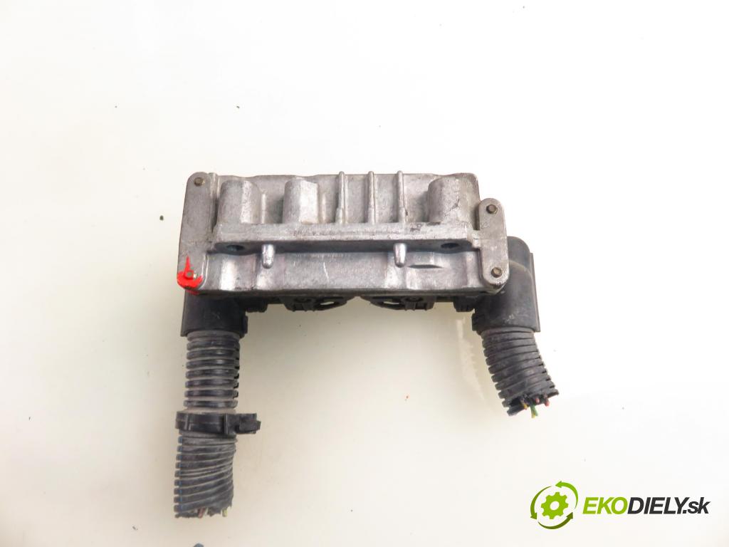 FIAT PUNTO (188_) HB 2003 44,00 1.2 60 - 188 A4.000 1242,00 Riadiaca jednotka Motor IAW59FM3 ; 55181132