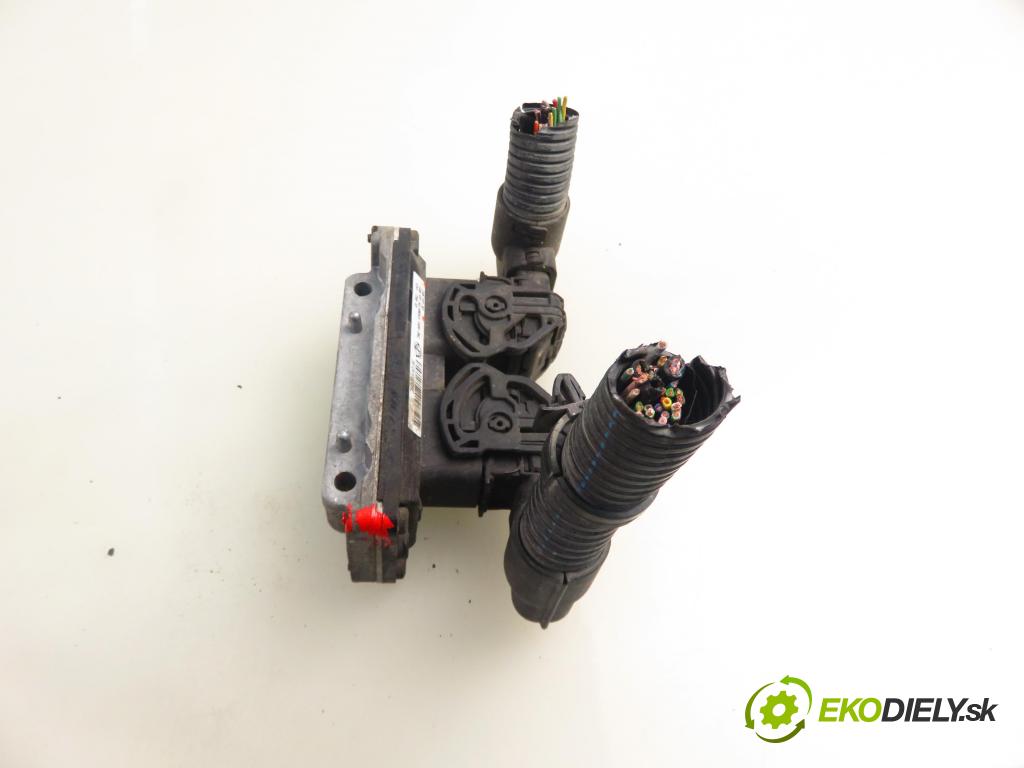 FIAT PUNTO (188_) HB 2003 44,00 1.2 60 - 188 A4.000 1242,00 Riadiaca jednotka Motor IAW59FM3 ; 55181132
