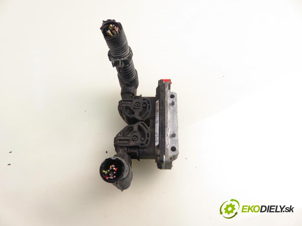 FIAT PUNTO (188_) HB 2003 44,00 1.2 60 - 188 A4.000 1242,00 Riadiaca jednotka Motor IAW59FM3 ; 55181132