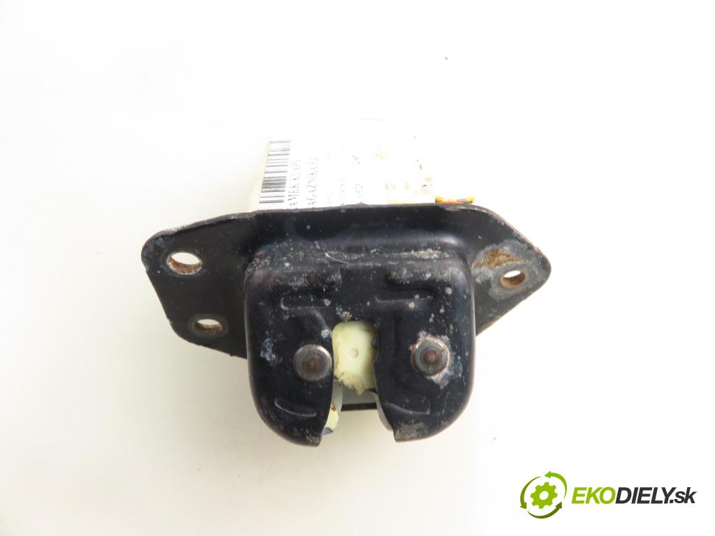 NISSAN VERSA I HB 2007 93,00 1.8 - MR18DE 1798,00 zámok dveří kufr EL.