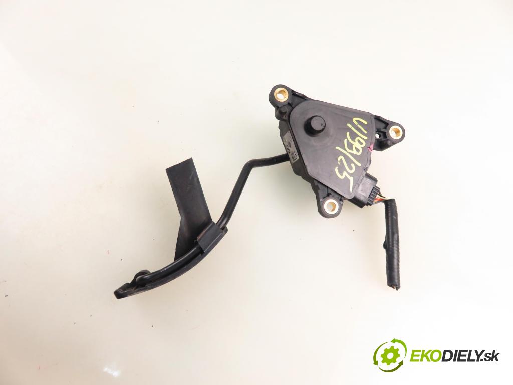 NISSAN QASHQAI / QASHQAI +2 I (J10, JJ10) CROSSOVER 2009 104,00 2.0 AWD 141 - MR20DE 1997,00 Potenciometer plynu 0069B (Potenciometer plynového pedálu)