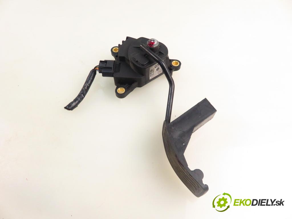 NISSAN QASHQAI / QASHQAI +2 I (J10, JJ10) CROSSOVER 2009 104,00 2.0 AWD 141 - MR20DE 1997,00 Potenciometer plynu 0069B (Potenciometer plynového pedálu)