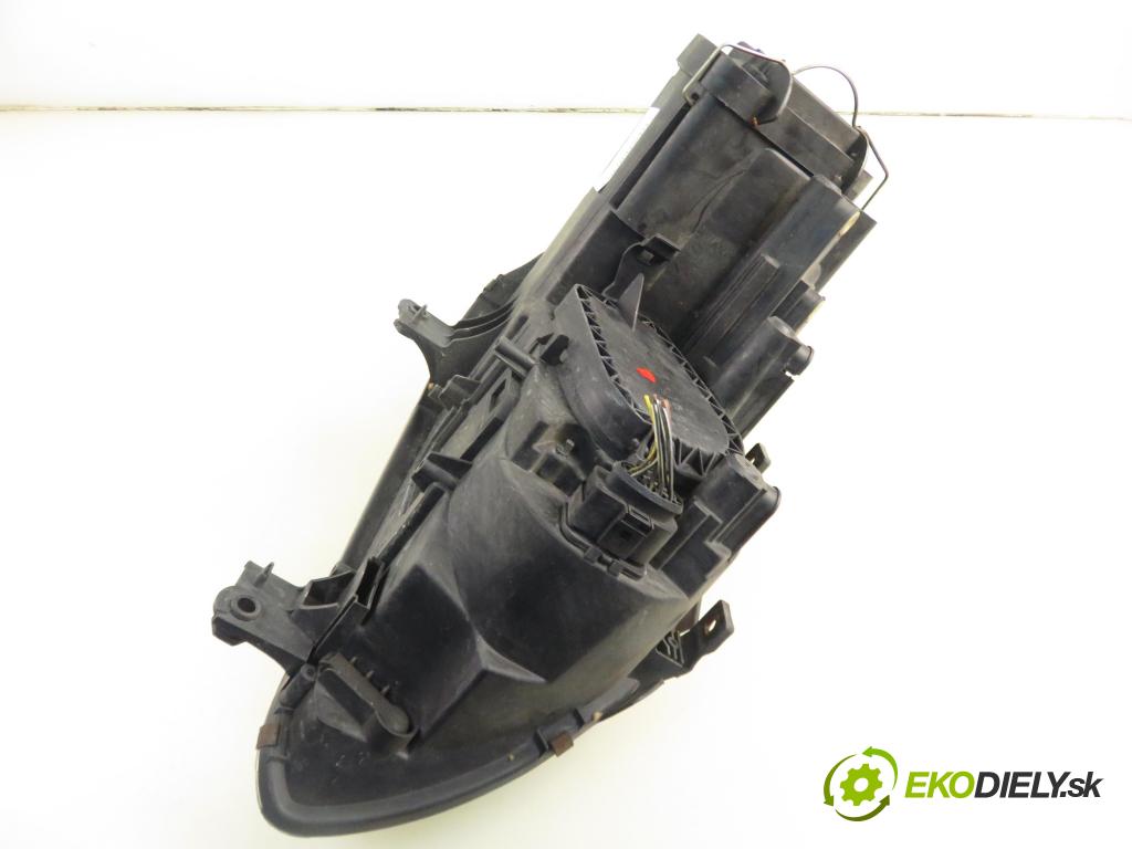 VW TOURAN (1T1, 1T2) MINIVAN 2005 77,00 1.9 TDI - BKC 1896,00 světlo LP 1T0941005F ; 0301205201